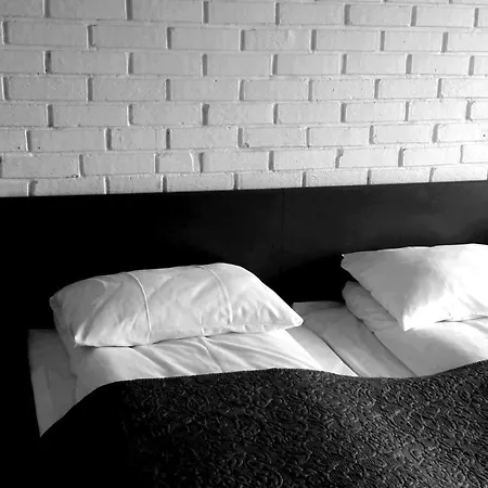 Fjordhotel מלון Skånevik