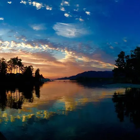 מלון Fjordhotel Skånevik